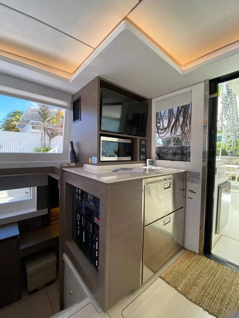 Slide: The Image of Leopard 42 2021 - 35