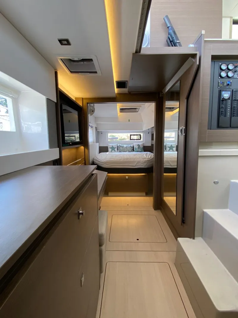 Slide: The Image of Leopard 42 2021 - 39