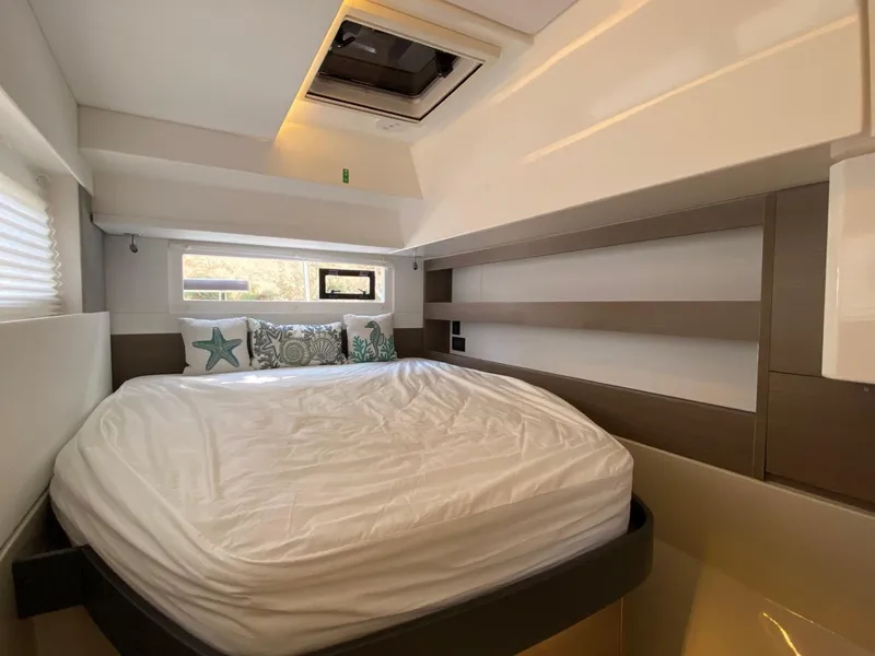 Slide: The Image of Leopard 42 2021 - 42