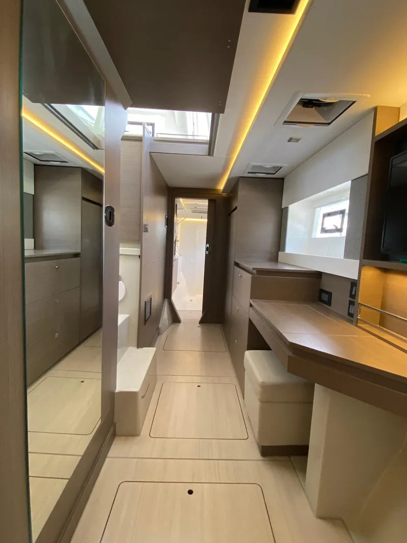 Slide: The Image of Leopard 42 2021 - 43