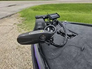 Slide: The Image of 2025 Skeeter ZXR21 boat with advanced trolling motor and navigation system. - 17