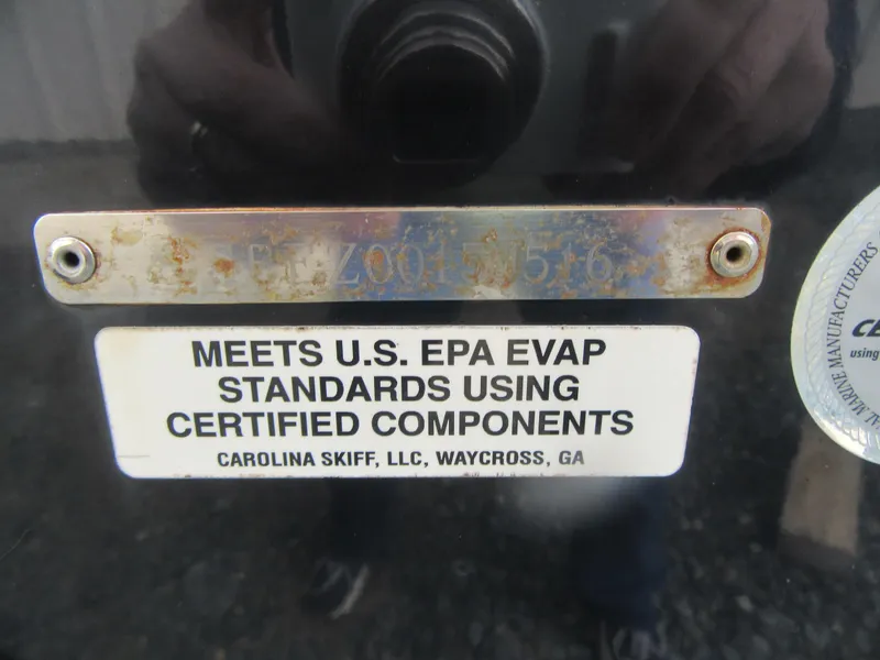 Slide: The Image of 2016 Carolina Skiff Sea Chaser 22 HFC EPA compliance label. - 18