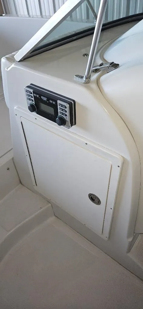 Slide: The Image of Control panel of a 2007 Glacier Bay 2640 Renegade boat. - 9