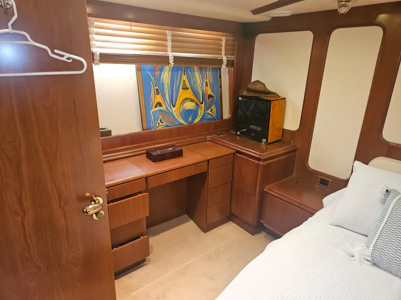 Slide: The Image of Astondoa 72 GLX Extended Platform 1998 - 54