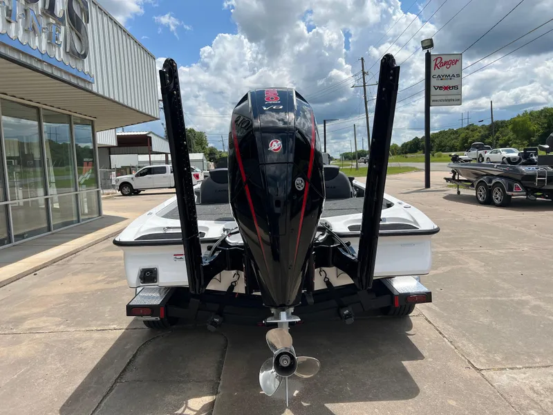 Slide: The Image of Caymas CX 21 PRO 2025 - 3