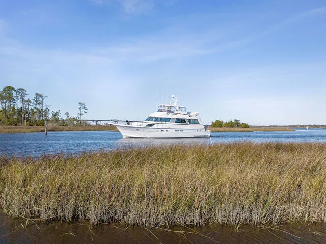 Slide: The Image of Hatteras 78 Cockpit Motor Yacht 1990 - 57