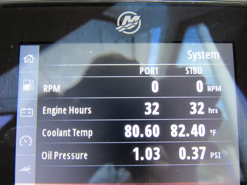 Slide: The Image of Blackfin 272 DC 2022 - 16