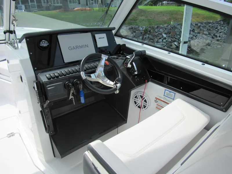 Slide: The Image of Blackfin 272 DC 2022 - 33