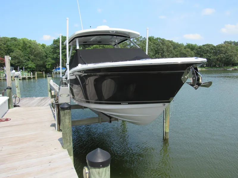 Slide: The Image of Blackfin 272 DC 2022 - 44