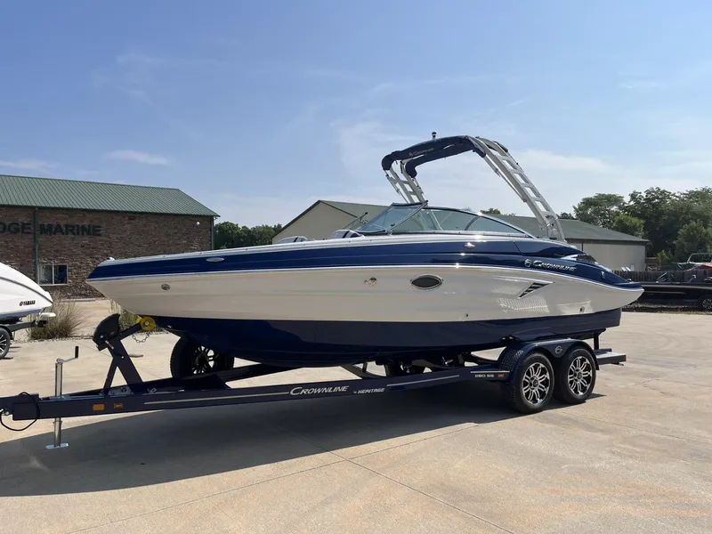 Slide: The Image of Crownline Boats 260SS 2024 - 3