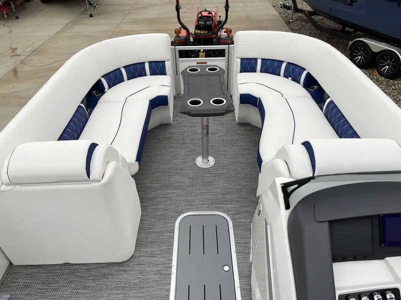 Slide: The Image of Bennington 24 LXSFB 2024 - 10