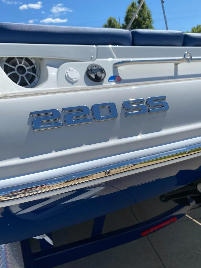 Slide: The Image of Crownline Boats 220SS 2024 - 13