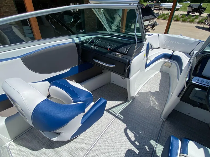Slide: The Image of Crownline Boats 220SS 2024 - 7