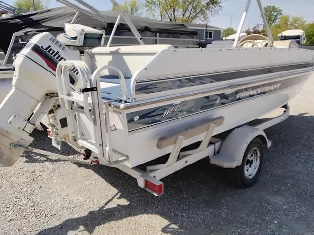 Slide: The Image of Princecraft Ventura 191 1998 - 11