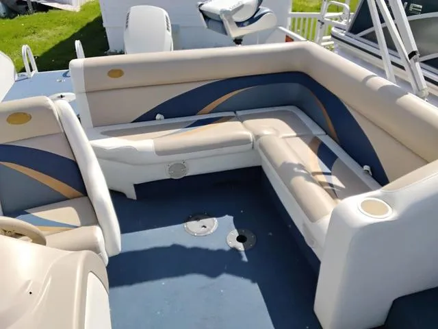 Slide: The Image of Princecraft Ventura 191 1998 - 3