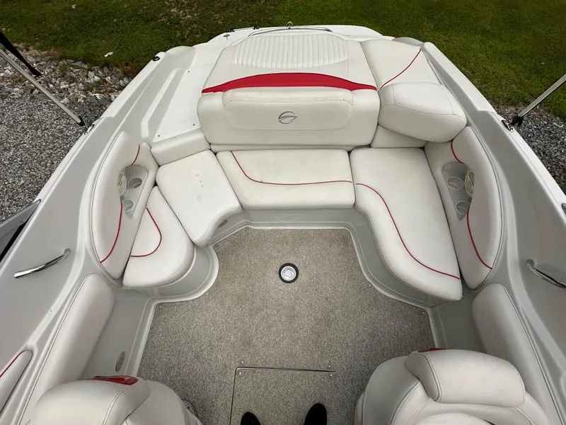Slide: The Image of Crownline Boats 226 LS 2005 - 10