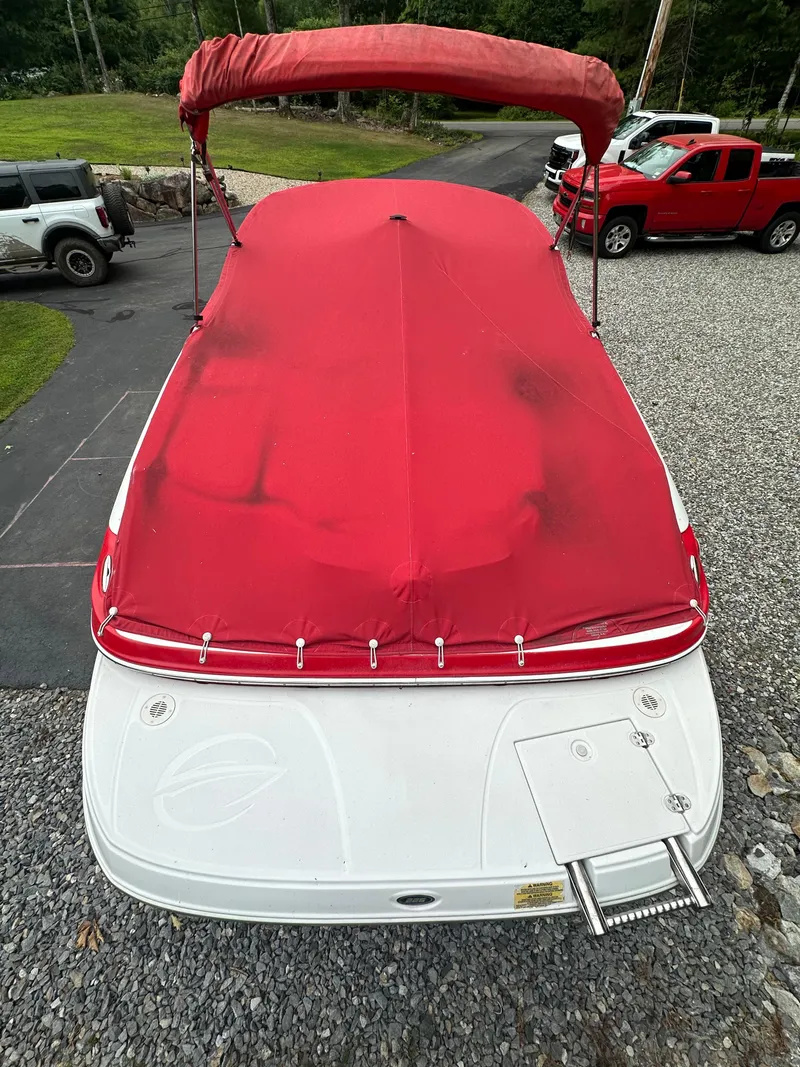 Slide: The Image of Crownline Boats 226 LS 2005 - 23