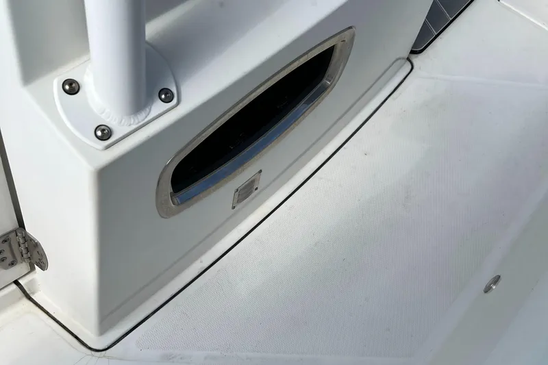 Slide: The Image of Close-up of 2019 Blackfin 242 CC boat deck detail. - 19
