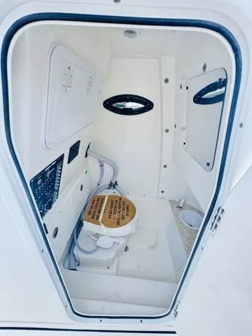 Slide: The Image of Sea Pro 262 DLX Center Console 262DLX 262 CC 2025 - 14