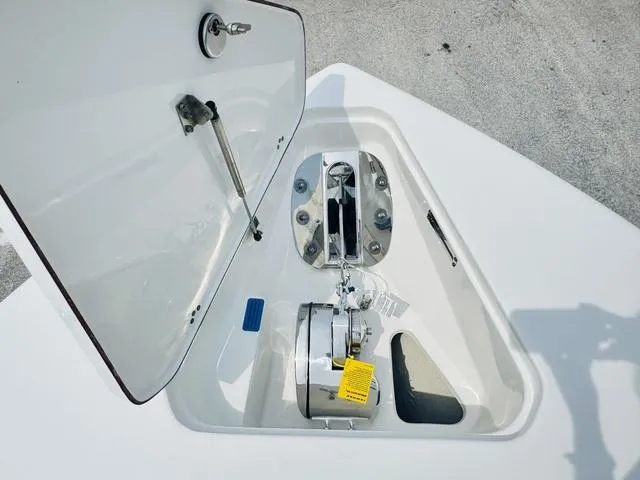 Slide: The Image of Sea Pro 262 DLX Center Console 262DLX 262 CC 2025 - 22