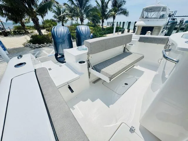 Slide: The Image of Sea Pro 262 DLX Center Console 262DLX 262 CC 2025 - 7