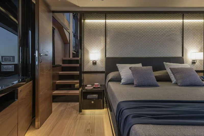 Slide: The Image of Master Stateroom - 12