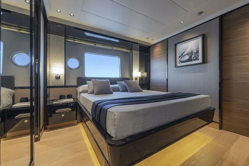 Slide: The Image of Master Stateroom - 13