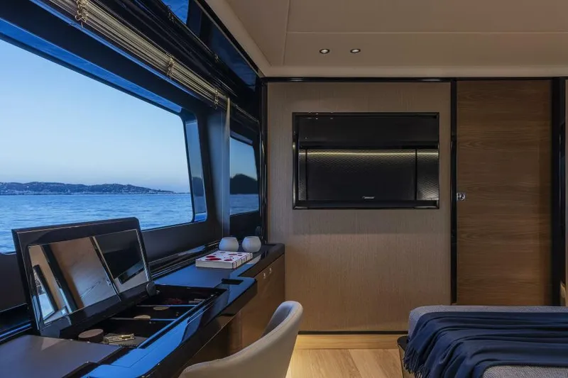 Slide: The Image of Master Stateroom - 14