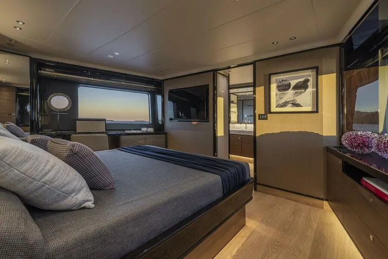 Slide: The Image of VIP Stateroom - 19
