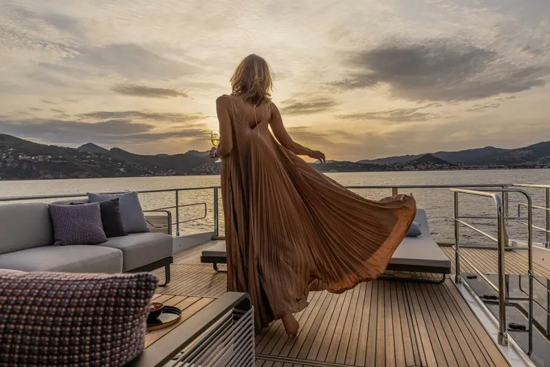 Slide: The Image of Flybridge - 49