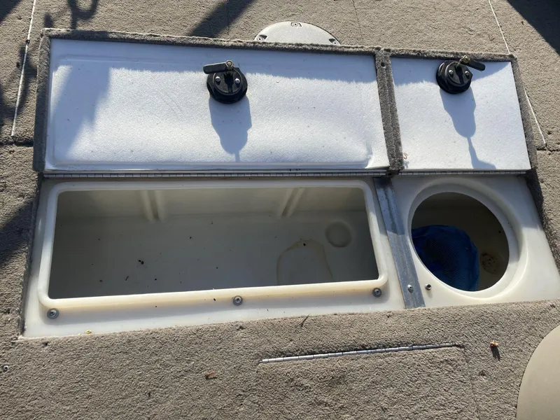 Slide: The Image of Crestliner Fish Hawk 1750 SC 2005 - 12