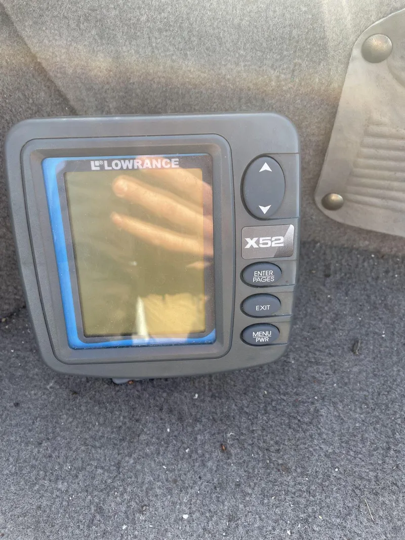 Slide: The Image of Crestliner Fish Hawk 1750 SC 2005 - 15