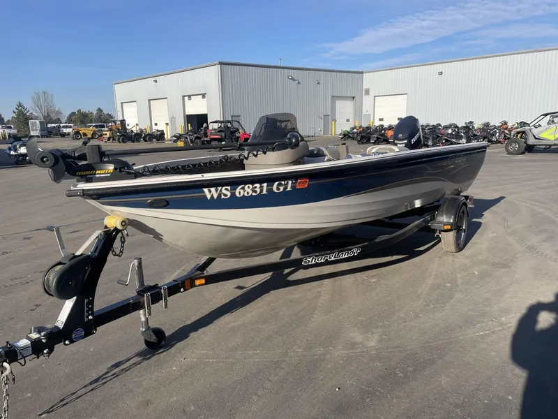 Slide: The Image of Crestliner Fish Hawk 1750 SC 2005 - 5