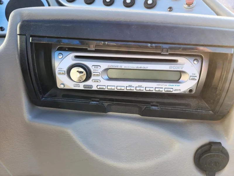 Slide: The Image of MirroCraft 1751 Aggressor 2008 - 12