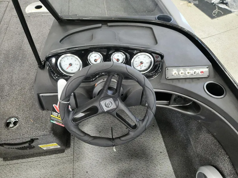 Slide: The Image of Crestliner 1650 Hawk 2024 - 10