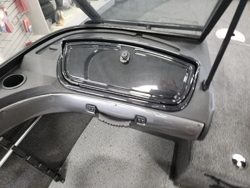 Slide: The Image of Crestliner 1650 Hawk 2024 - 12