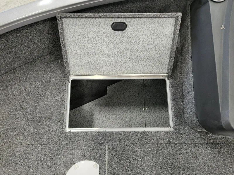 Slide: The Image of Crestliner 1650 Hawk 2024 - 16