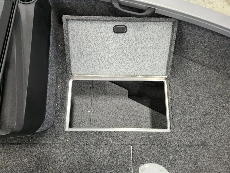 Slide: The Image of Crestliner 1650 Hawk 2024 - 17