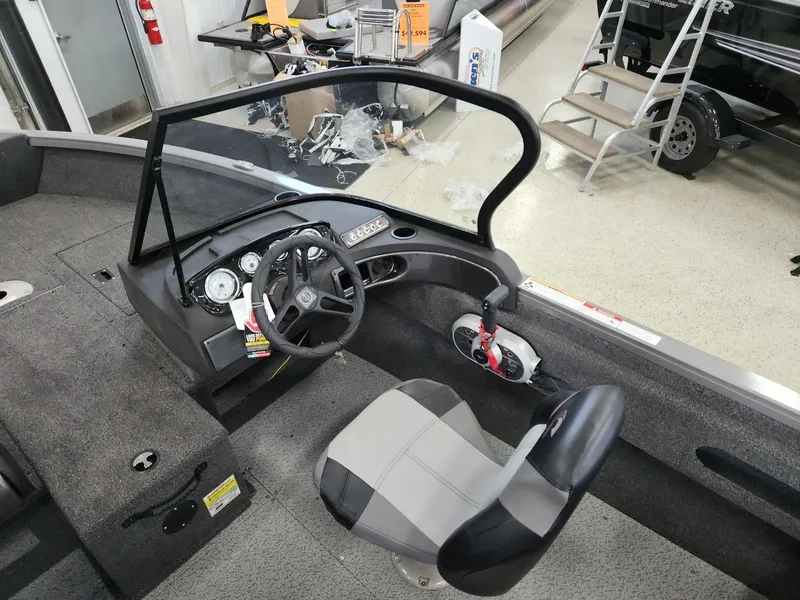 Slide: The Image of Crestliner 1650 Hawk 2024 - 9