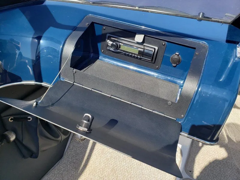 Slide: The Image of Glastron GT 205 2015 - 14