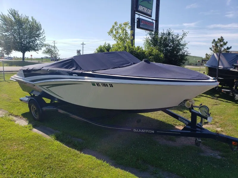 Slide: The Image of Glastron GT 205 2015 - 3