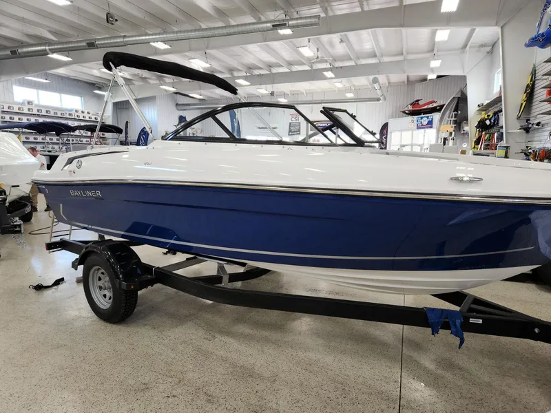 The Image of Bayliner VR4 2024 - 1