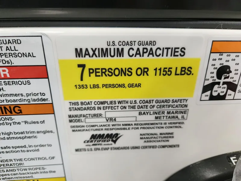 Slide: The Image of Bayliner VR4 2024 - 20