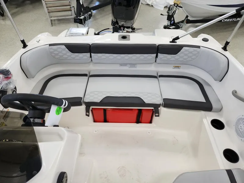 Slide: The Image of Bayliner 150 ELEMENT M15 2024 - 9