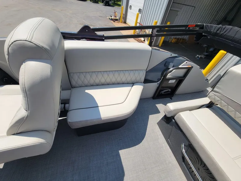 Slide: The Image of Crest Caribbean 250 SLS 2019 - 15