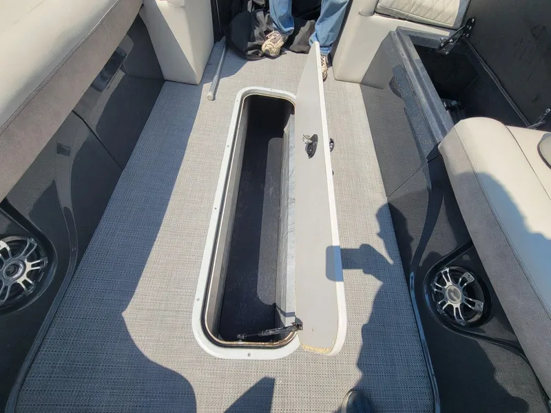 Slide: The Image of Crest Caribbean 250 SLS 2019 - 22