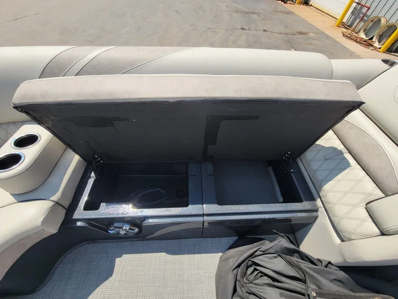 Slide: The Image of Crest Caribbean 250 SLS 2019 - 26