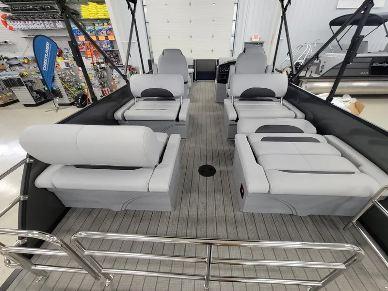 Slide: The Image of Bentley Pontoons 220 LEGACY QSB(QUAD SWINGBACK) 2024 - 10