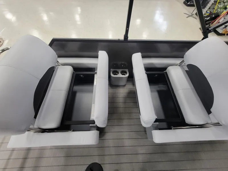 Slide: The Image of Bentley Pontoons 220 LEGACY QSB(QUAD SWINGBACK) 2024 - 11