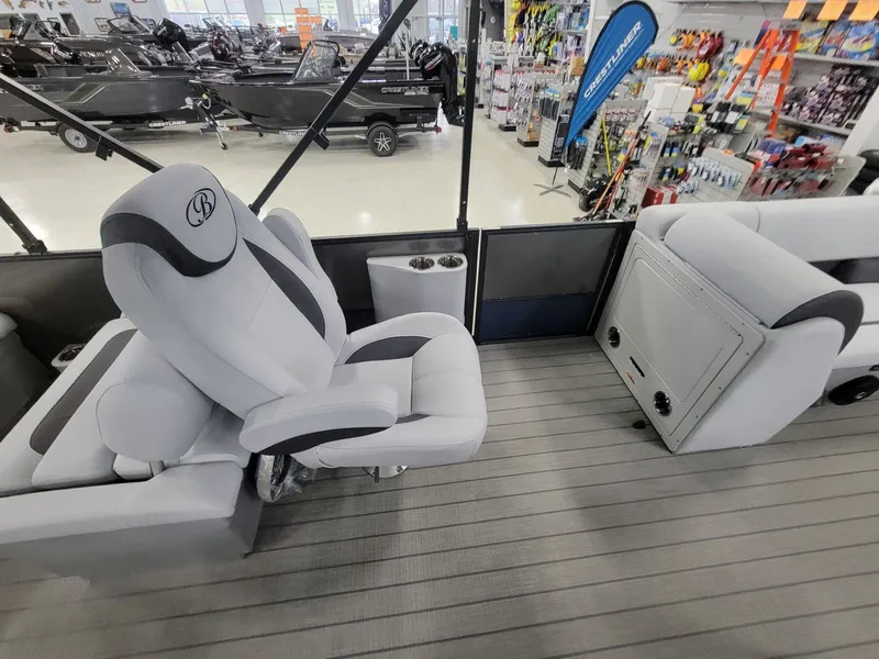 Slide: The Image of Bentley Pontoons 220 LEGACY QSB(QUAD SWINGBACK) 2024 - 13